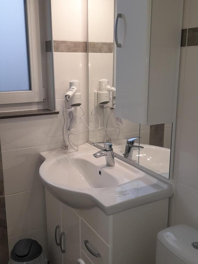 Berlin - Schoenefeld Gruene Wohnung Dış mekan fotoğraf